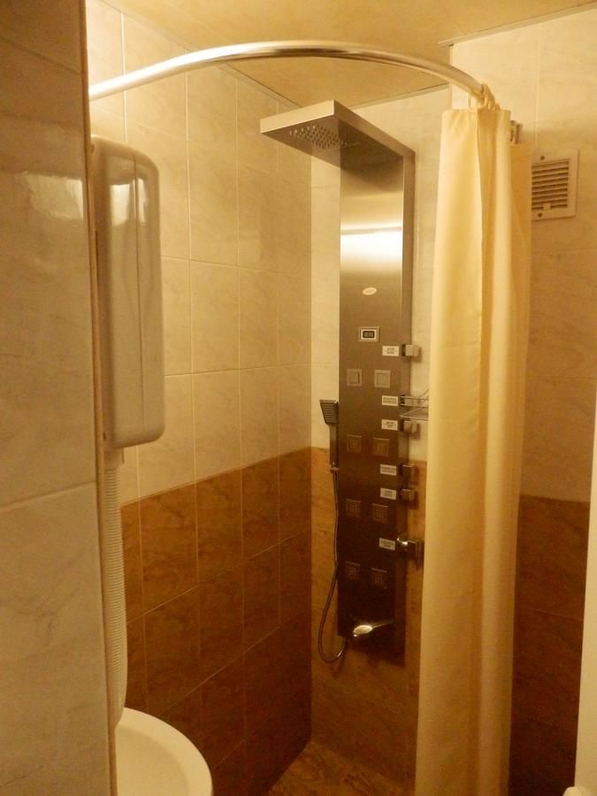 Отель Roza Family Hotel Казанлык